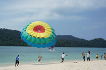 兰卡威 (浮罗交怡) 跳岛游 + 海钓